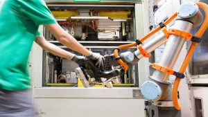 Mannhummel uses ur10 cobots for pick and place and machine tending applications